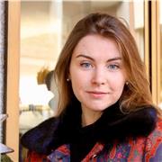 Sono una ragazza diplomata in Turismo, ho vissuto per 2 anni e mezzo in Inghilterra e ho lavorato come Receptionist, mi propongo per lezioni in conversazione e aiuto compiti per bambini e ragazzi